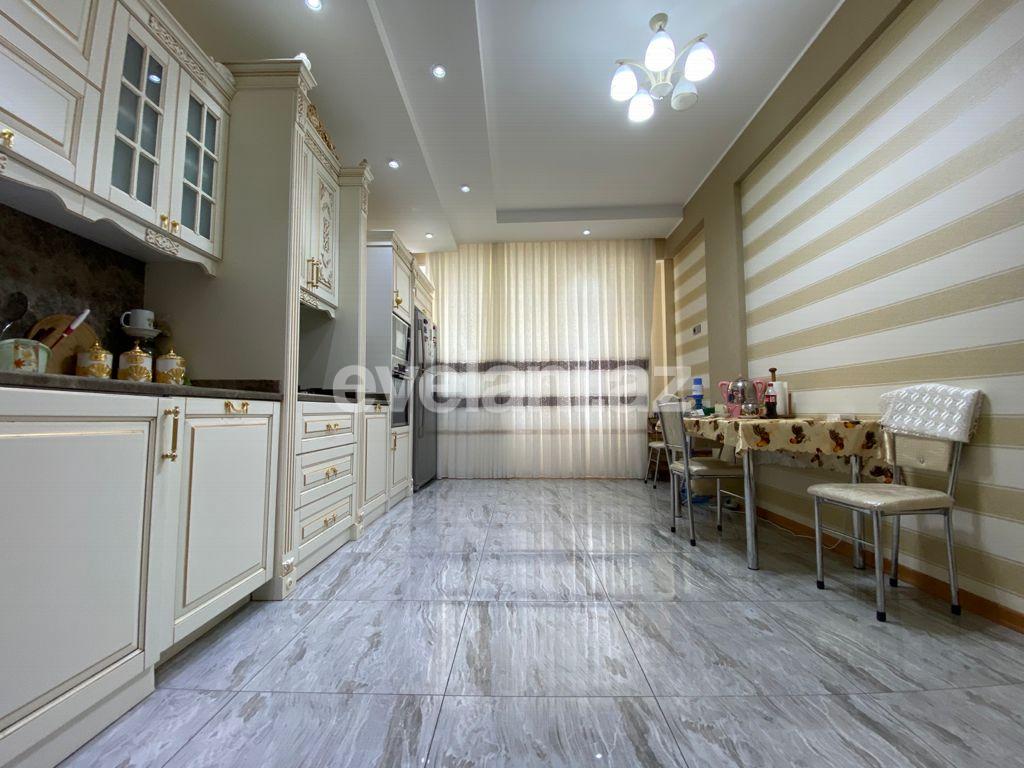 Satılır, yeni tikili, 4 otaqlı, 140 m², Şah İsmayıl Xətai m.