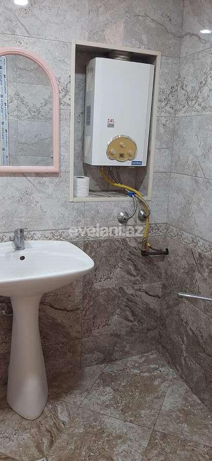Rent, old building, 1 room, 30 m², Elmlar Akademiyası m.