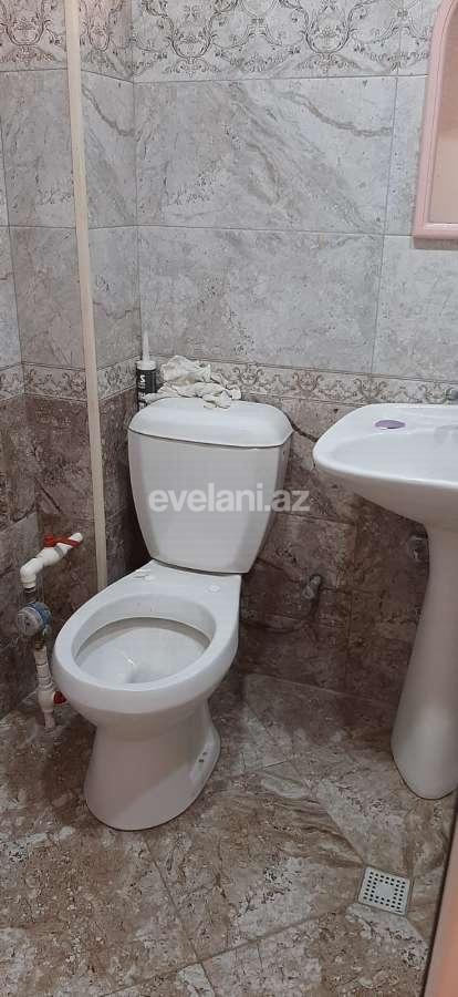 Rent, old building, 1 room, 30 m², Elmlar Akademiyası m.
