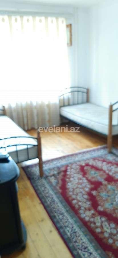 Rent, old building, 1 room, 30 m², Elmlar Akademiyası m.