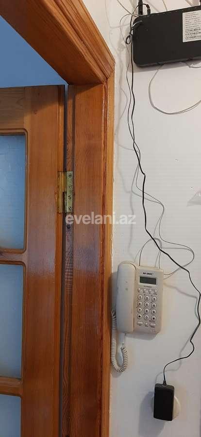 Rent, old building, 1 room, 30 m², Elmlar Akademiyası m.