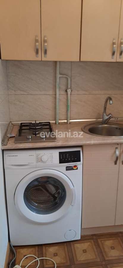 Rent, old building, 1 room, 30 m², Elmlar Akademiyası m.