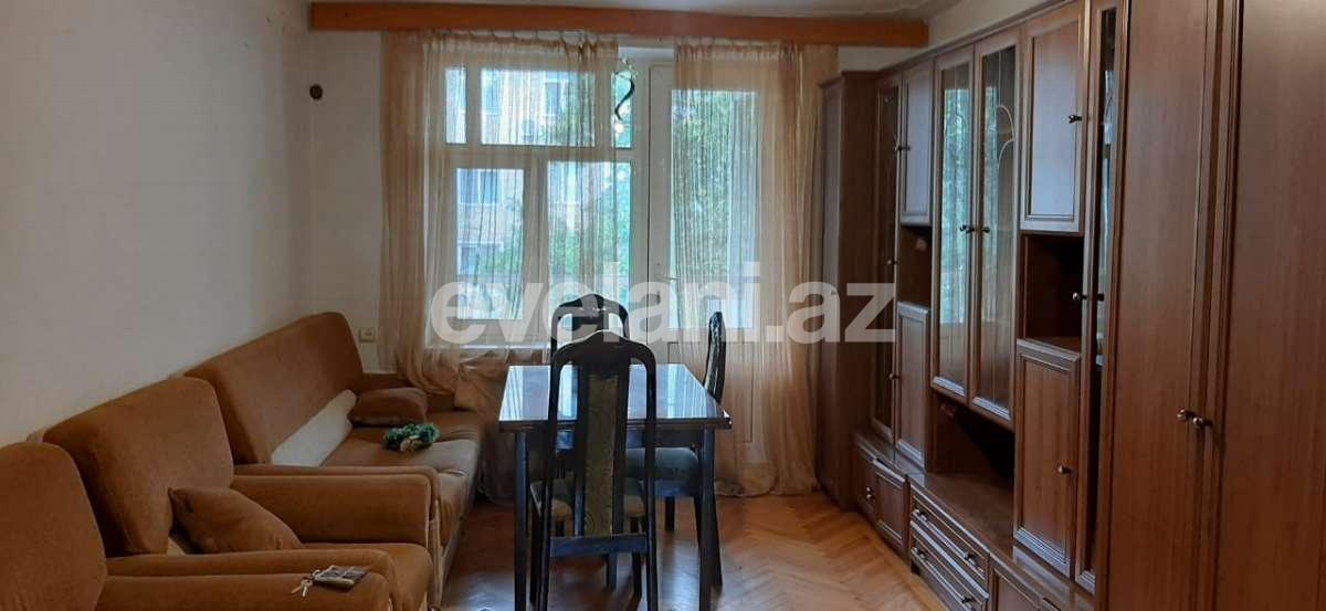 Rent, old building, 3 room, 70 m², Elmlar Akademiyası m.