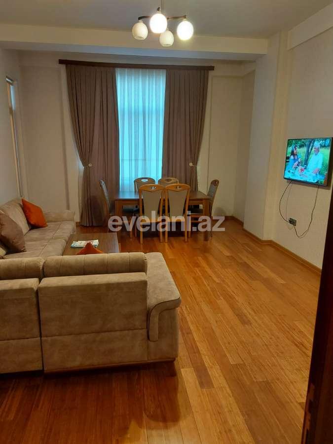 Kirayə verilir, yeni tikili, 2 otaqlı, 80 m², Elmlər Akademiyası m.