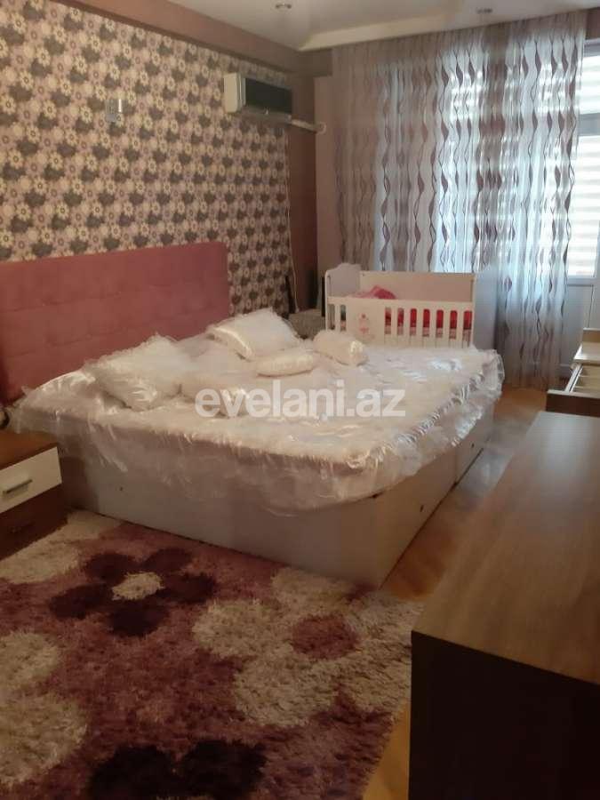 Satılır, yeni tikili, 3 otaqlı, 130 m², 8 Noyabr m.