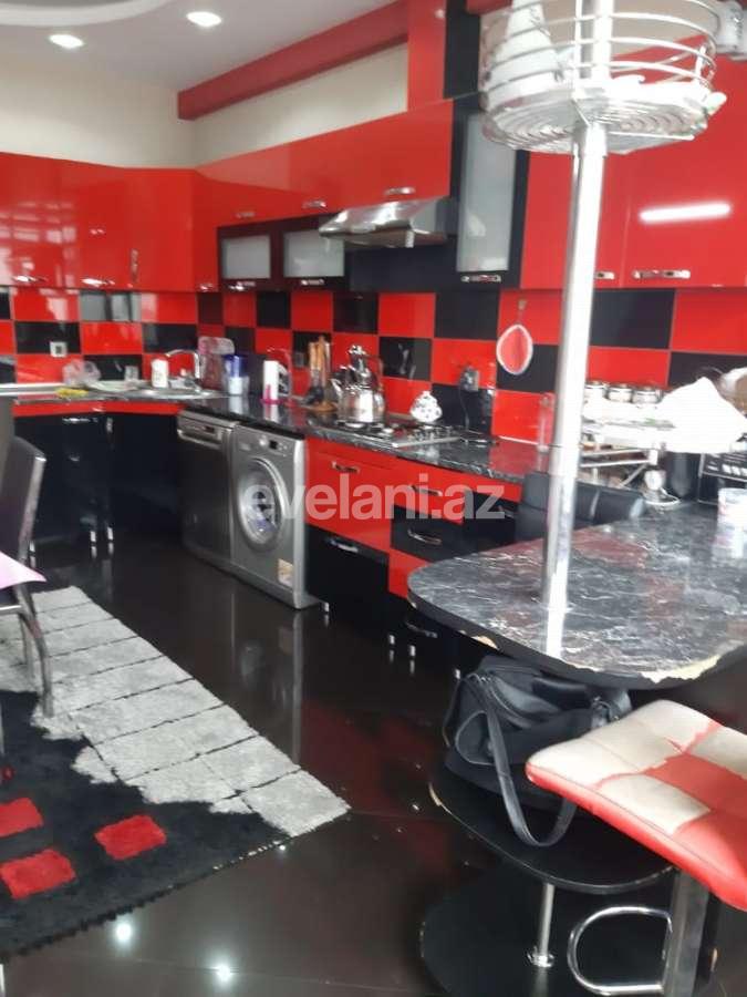 Satılır, yeni tikili, 3 otaqlı, 130 m², 8 Noyabr m.