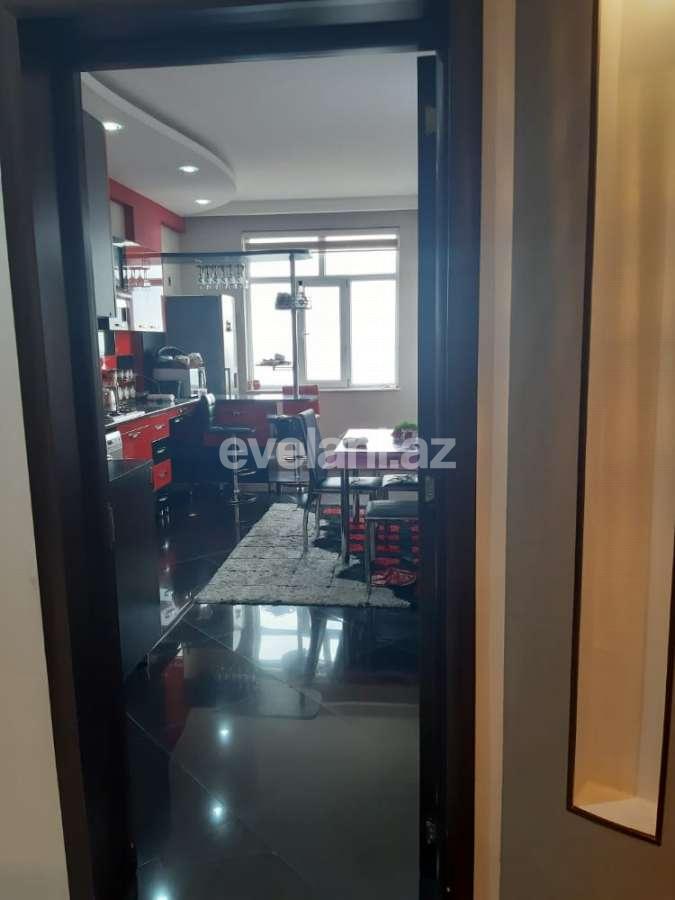 Satılır, yeni tikili, 3 otaqlı, 130 m², 8 Noyabr m.