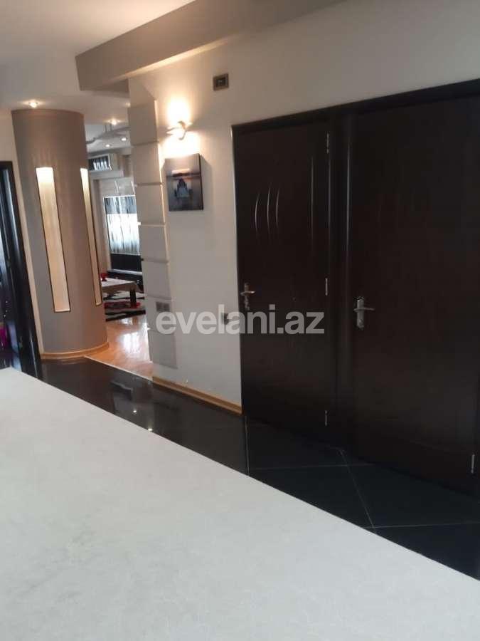 Satılır, yeni tikili, 3 otaqlı, 130 m², 8 Noyabr m.