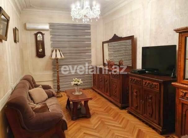 Sale, old building, 2 room, 60 m², Elmlar Akademiyası m.