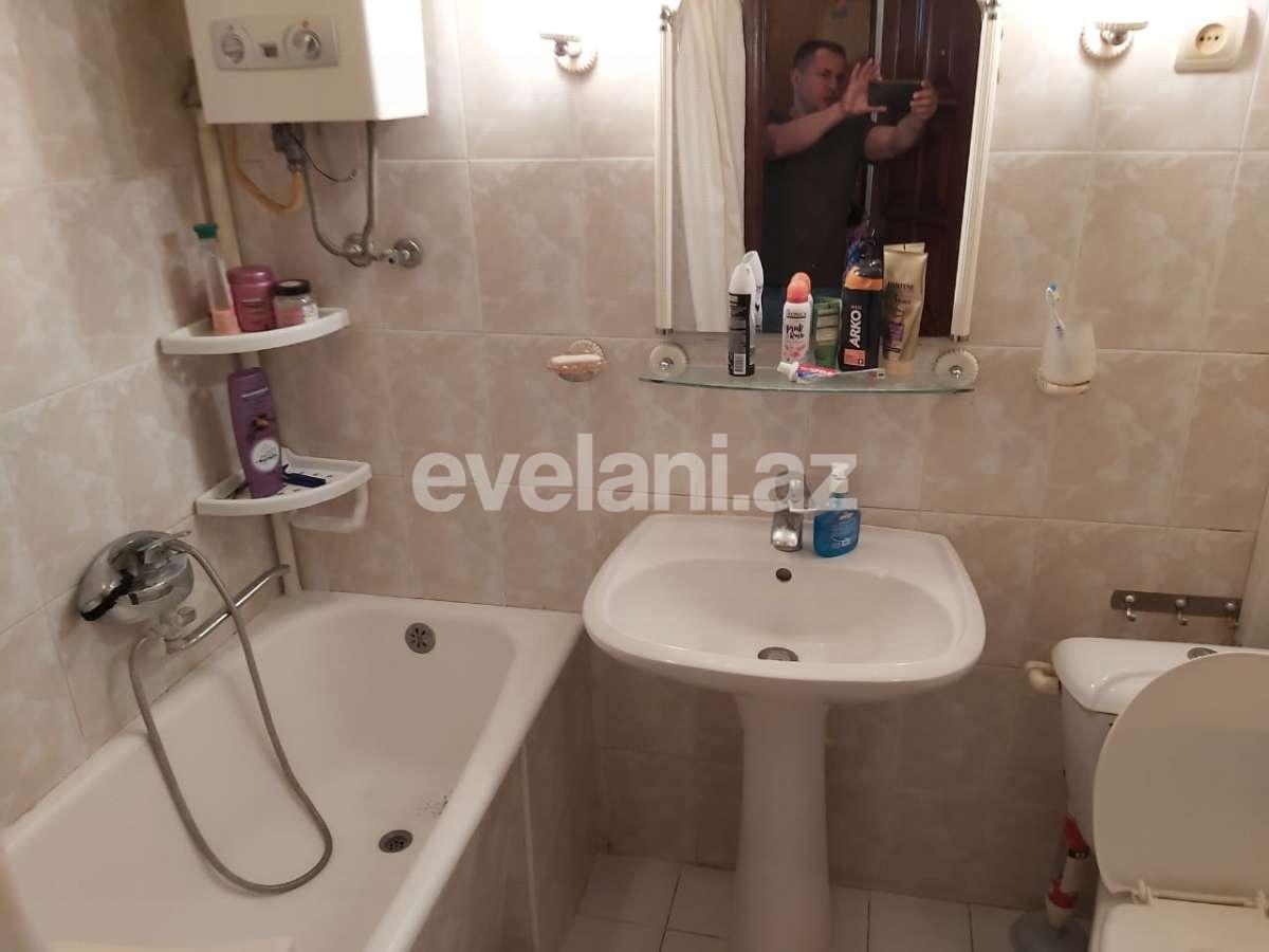 Sale, old building, 2 room, 60 m², Elmlar Akademiyası m.