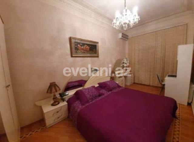 Sale, old building, 2 room, 60 m², Elmlar Akademiyası m.