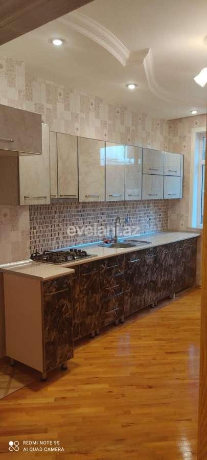Kirayə verilir, yeni tikili, 3 otaqlı, 120 m², İnşaatçılar m.