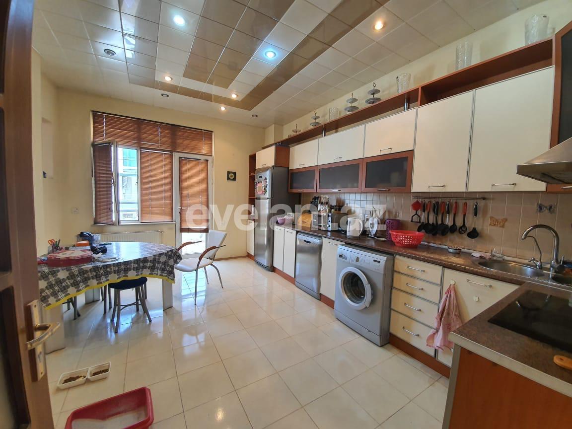 Продаётся, новостройка, 4-комнаты, 225 m², 28 мая m.