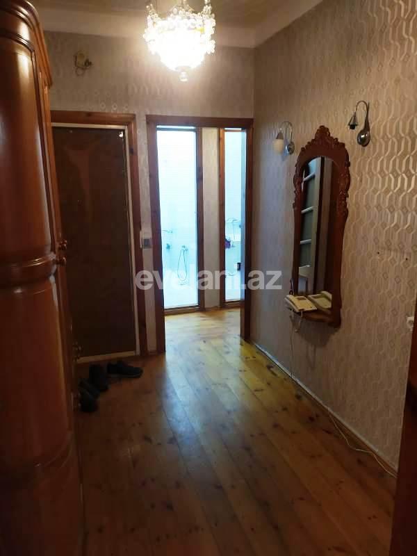 Rent, old building, 4 room, 115 m², 28 may m.