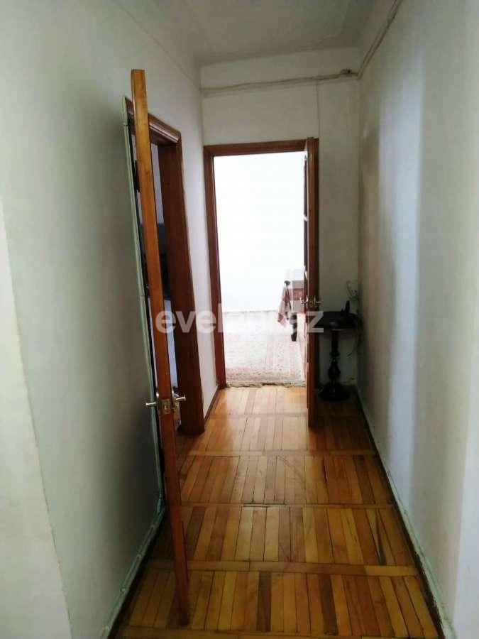 Rent, old building, 2 room, 40 m², Elmlar Akademiyası m.