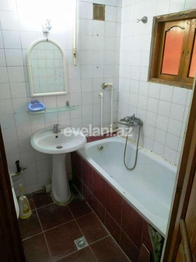 Rent, old building, 2 room, 40 m², Elmlar Akademiyası m.