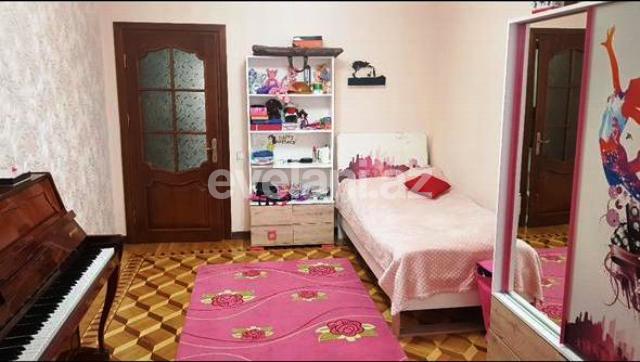 Satılır, köhnə tikili, 4 otaqlı, 120 m², Nəsimi m.