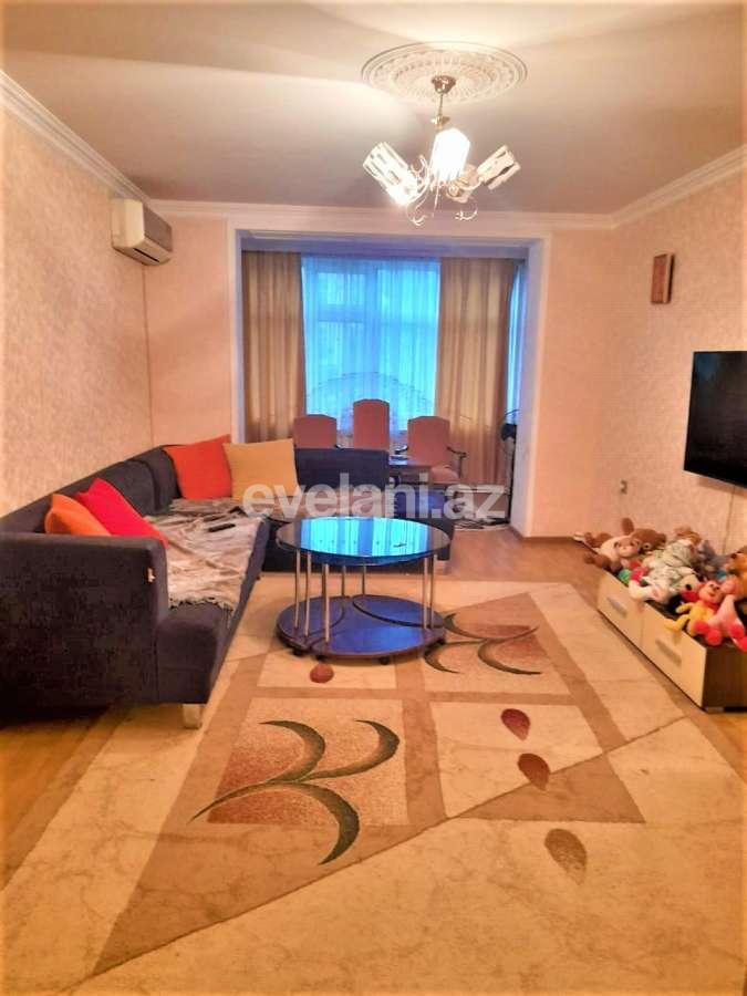 Sale, old building, 3 room, 75 m², Nasimi r.