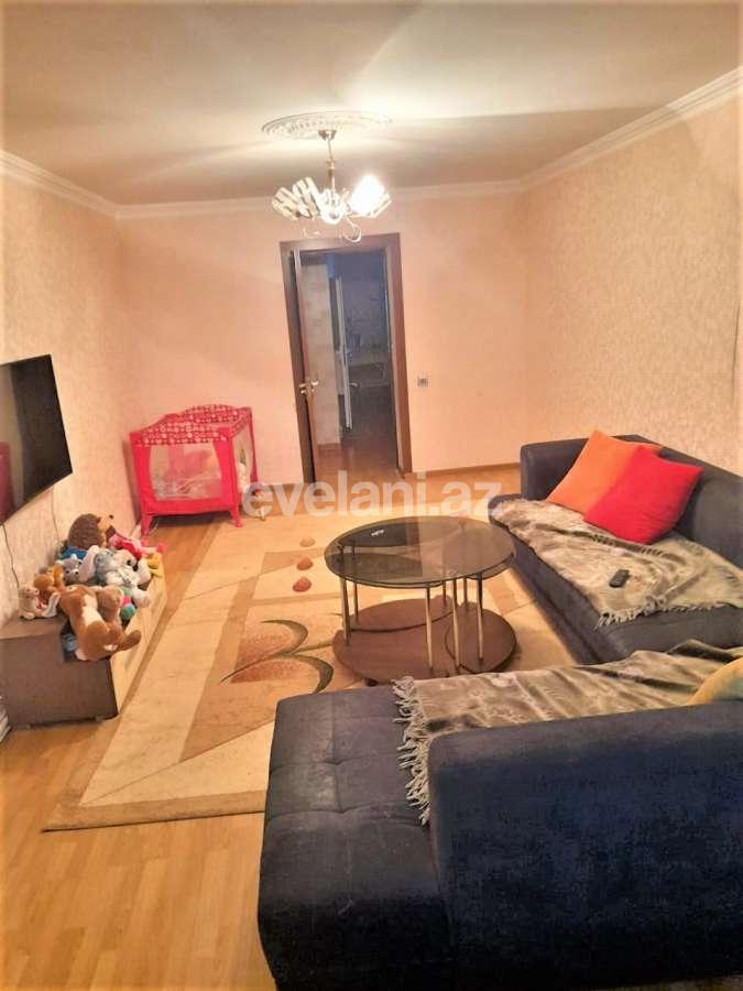 Sale, old building, 3 room, 75 m², Nasimi r.