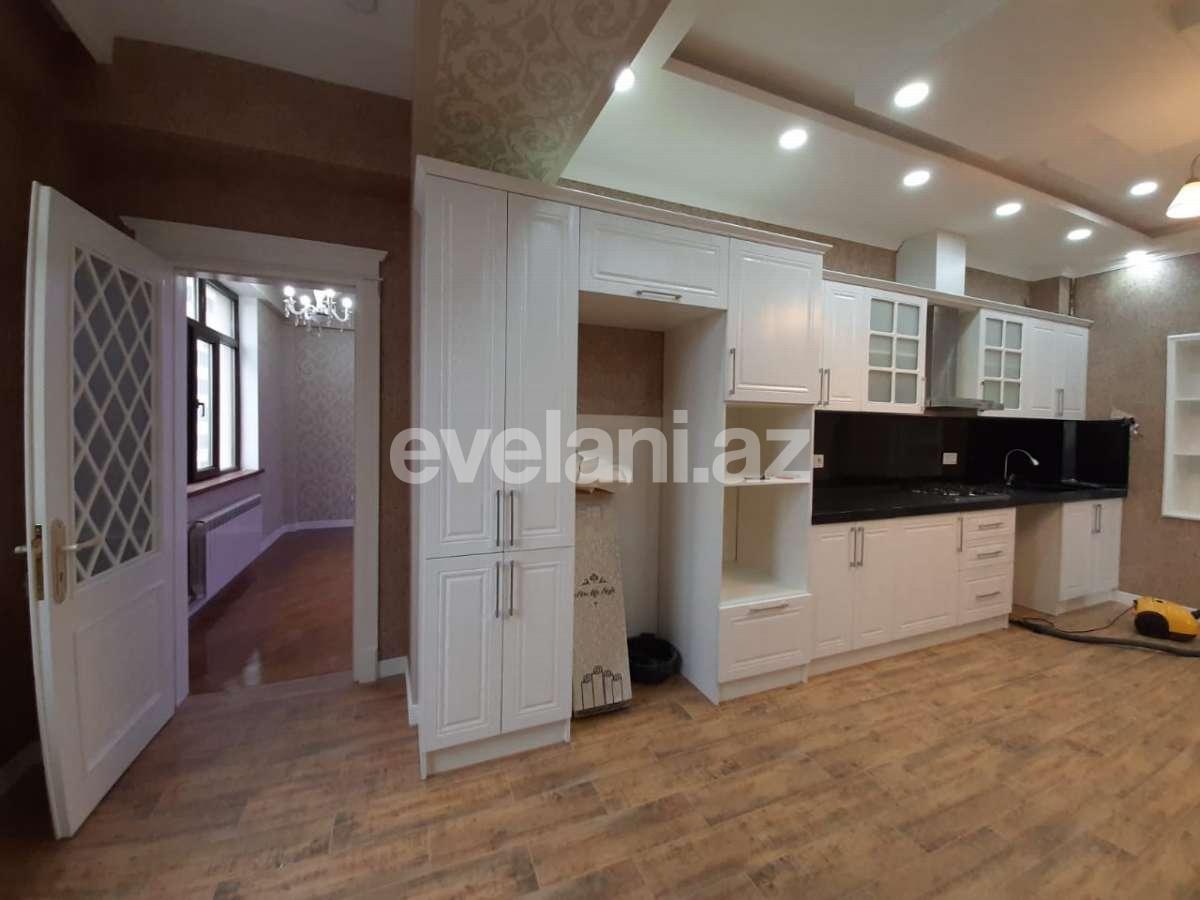Satılır, yeni tikili, 4 otaqlı, 133 m², Azadlıq prospekti m.