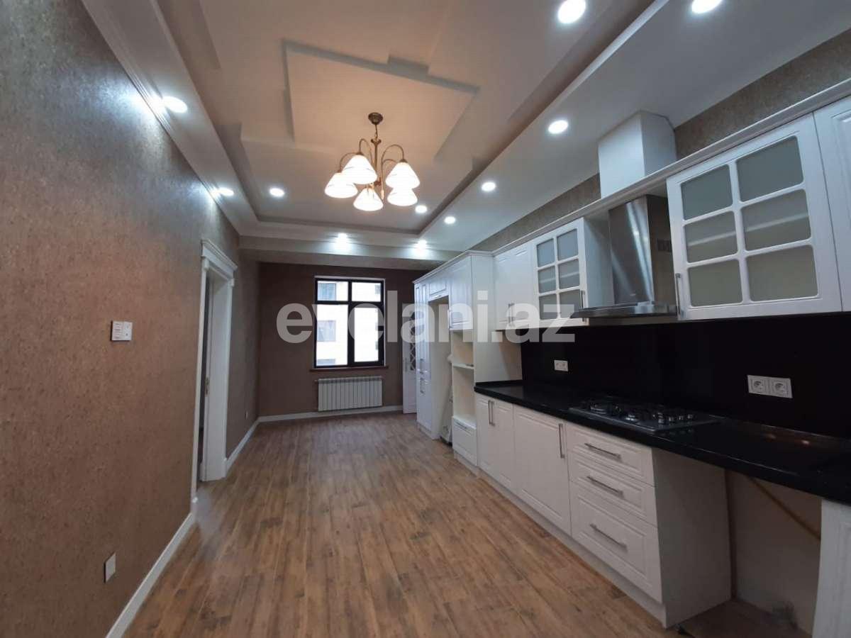 Satılır, yeni tikili, 4 otaqlı, 133 m², Azadlıq prospekti m.