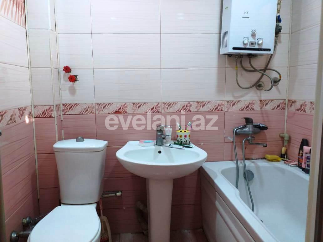 Sale, old building, 3 room, 75 m², Inshaatchilar m.