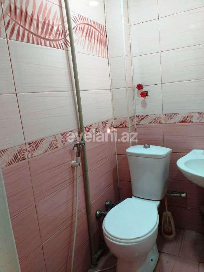 Sale, old building, 3 room, 75 m², Inshaatchilar m.