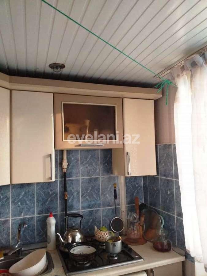 Sale, old building, 3 room, 75 m², Inshaatchilar m.