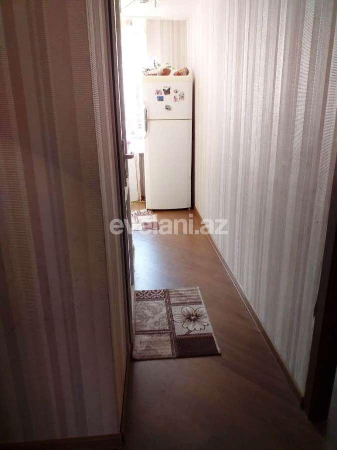 Sale, old building, 3 room, 75 m², Inshaatchilar m.