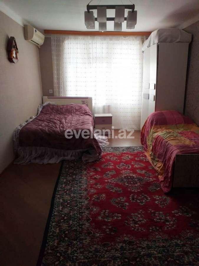 Sale, old building, 3 room, 75 m², Inshaatchilar m.