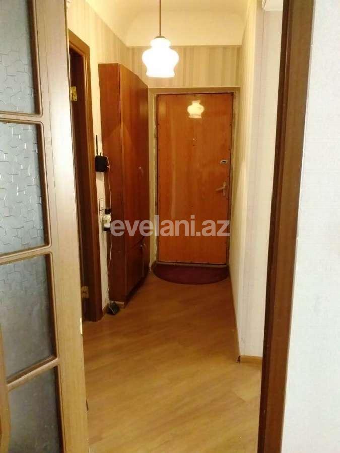 Sale, old building, 3 room, 75 m², Inshaatchilar m.