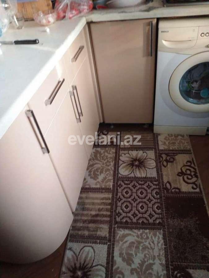 Sale, old building, 3 room, 75 m², Inshaatchilar m.