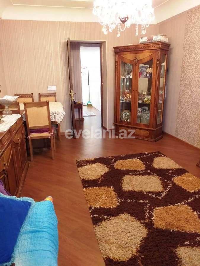 Sale, old building, 3 room, 75 m², Inshaatchilar m.