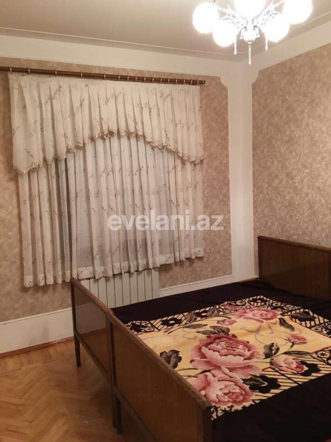 Sale, old building, 2 room, 45 m², Inshaatchilar m.