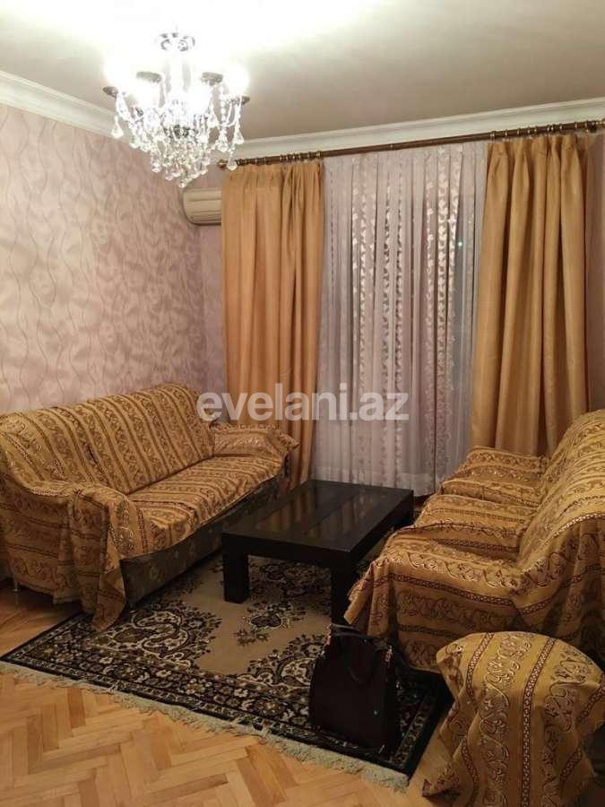 Sale, old building, 2 room, 45 m², Inshaatchilar m.