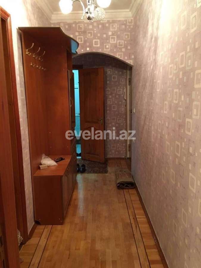 Sale, old building, 2 room, 45 m², Inshaatchilar m.