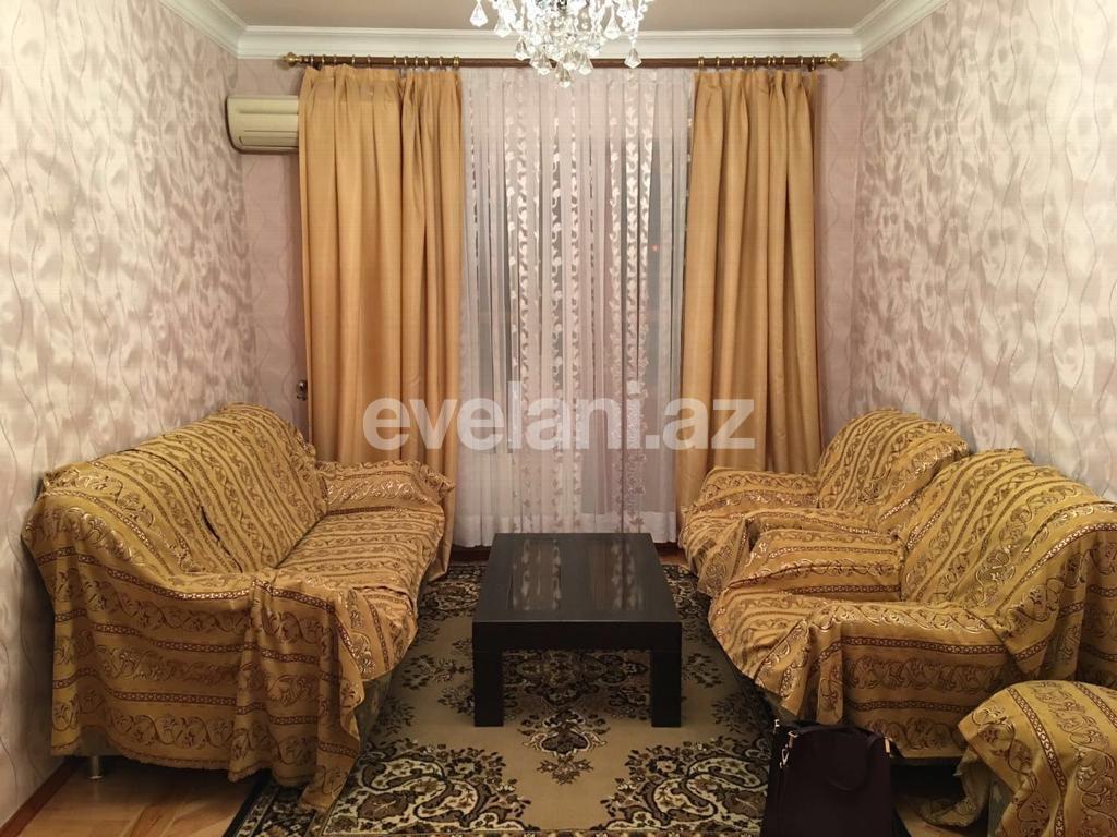 Sale, old building, 2 room, 45 m², Inshaatchilar m.