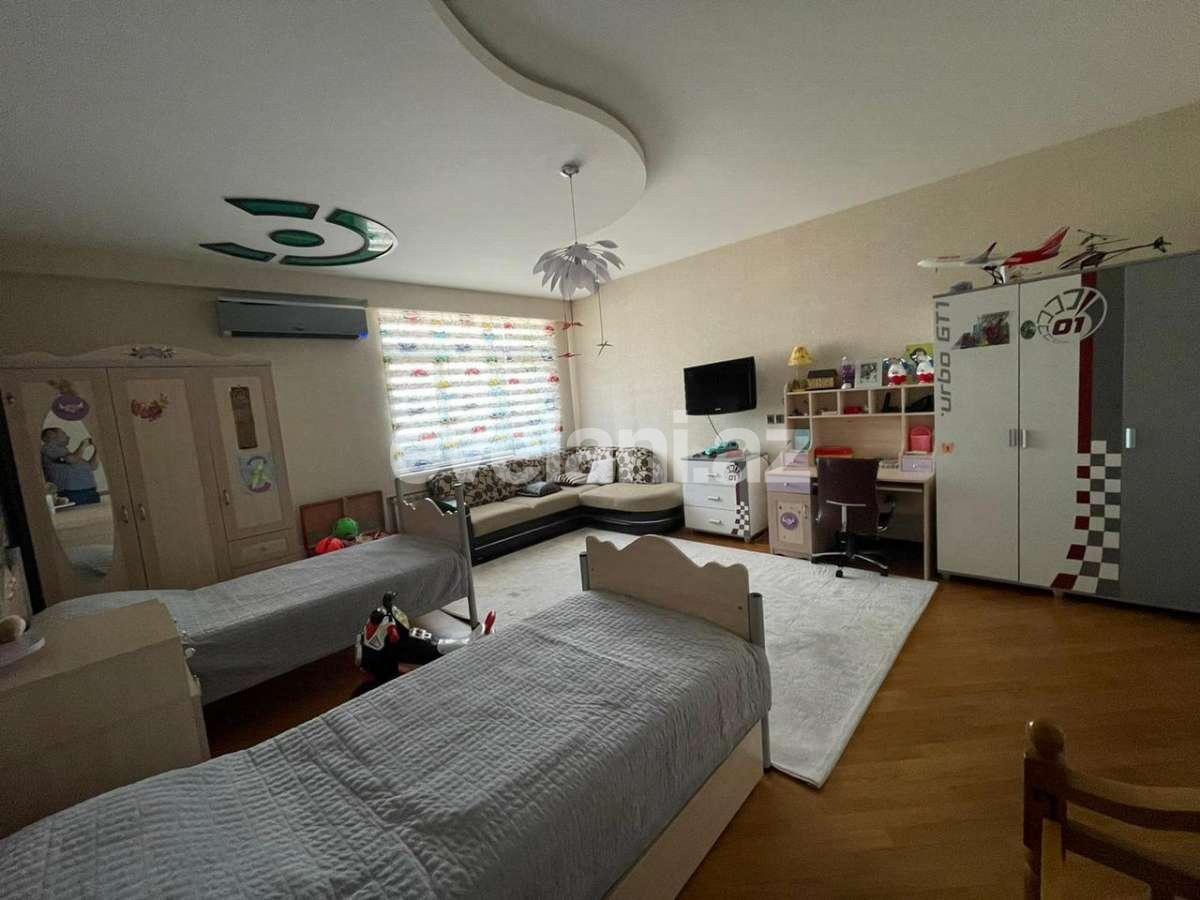 Продаётся, новостройка, 3-комнаты, 143 m², Иншаатчылар m.