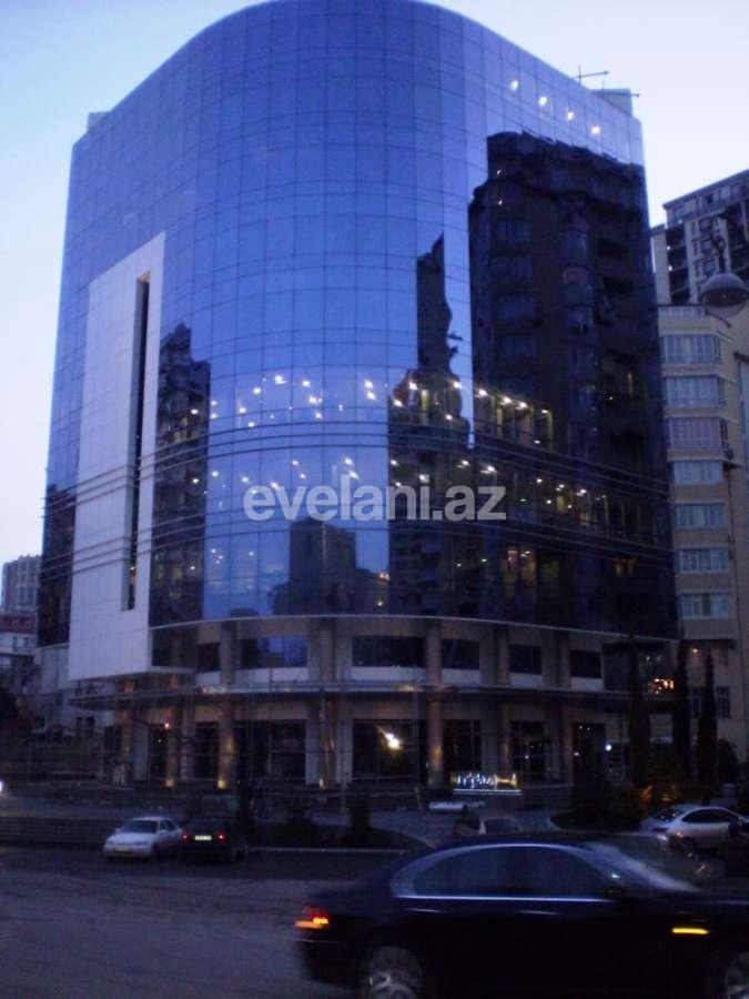 Satılır, yeni tikili, 4 otaqlı, 217 m², 28 may m.