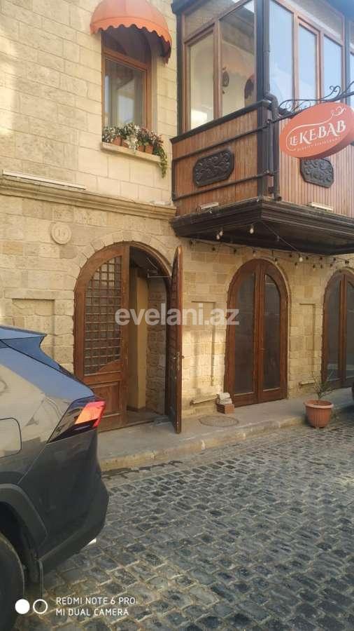 Rent, old building, 2 room, 45 m², Sabail r.