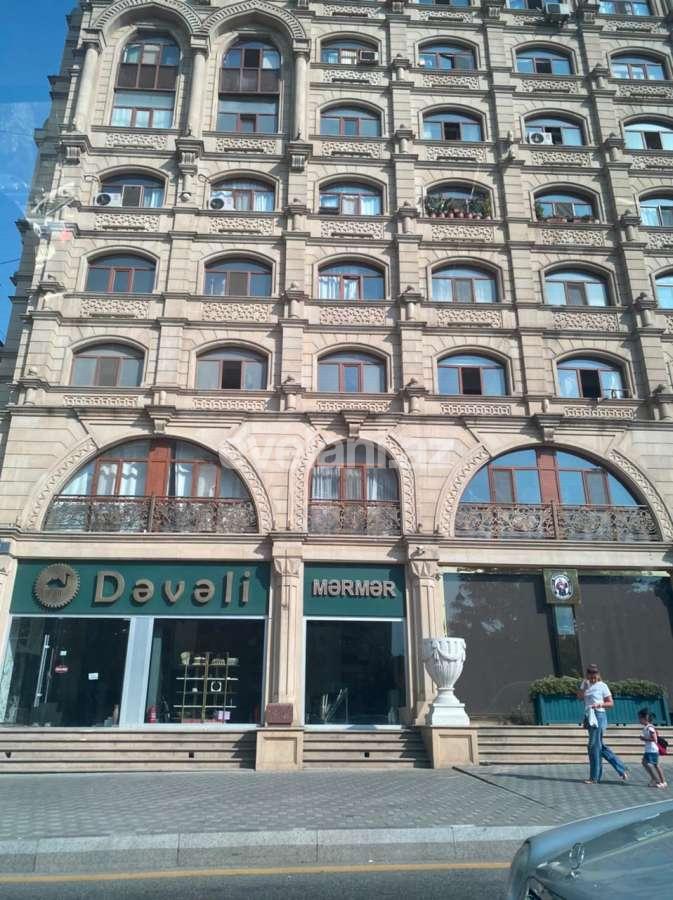 Satılır, köhnə tikili, 3 otaqlı, 101 m², Nəriman Nərimanov m.