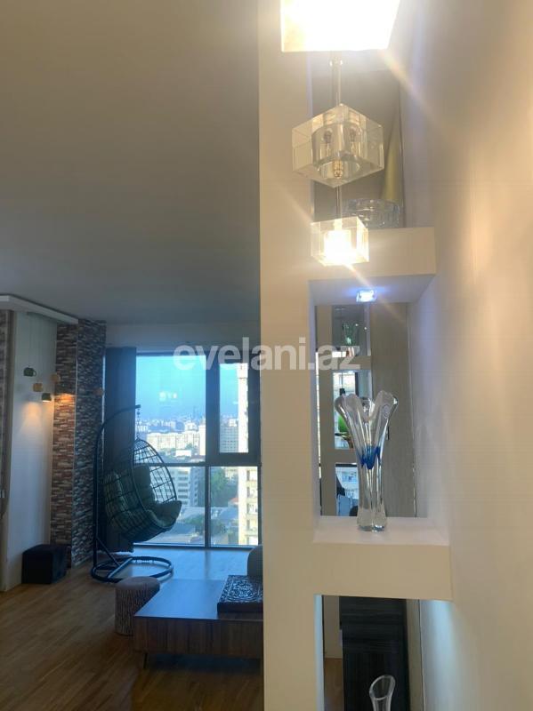 Satılır, yeni tikili, 2 otaqlı, 76 m², İnşaatçılar m.