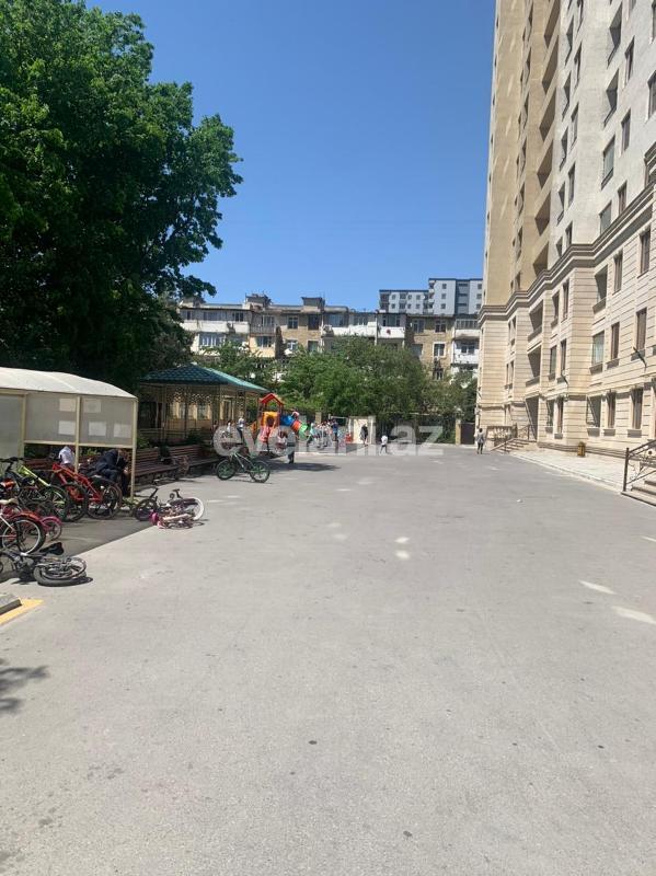 Satılır, yeni tikili, 2 otaqlı, 76 m², İnşaatçılar m.