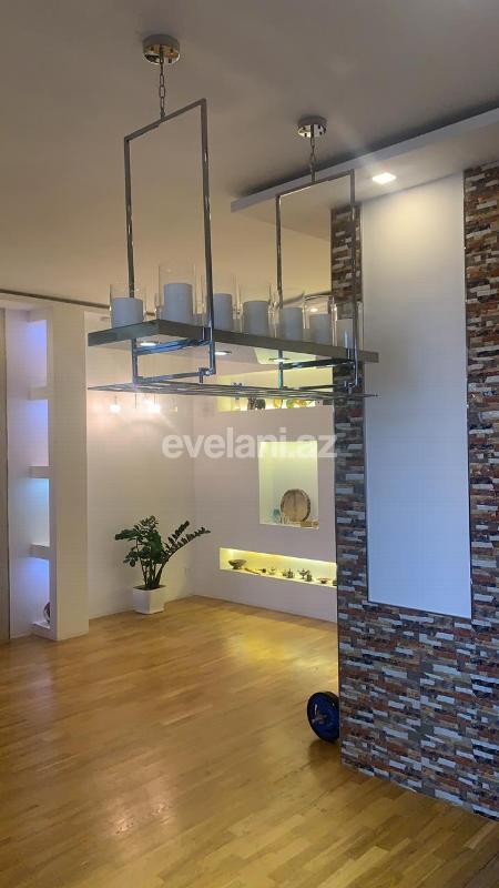 Satılır, yeni tikili, 2 otaqlı, 76 m², İnşaatçılar m.