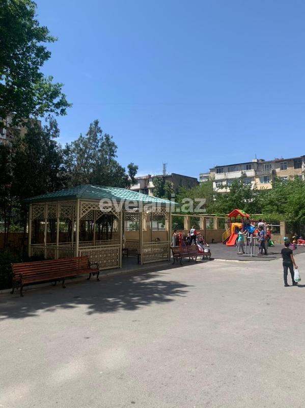 Satılır, yeni tikili, 2 otaqlı, 76 m², İnşaatçılar m.