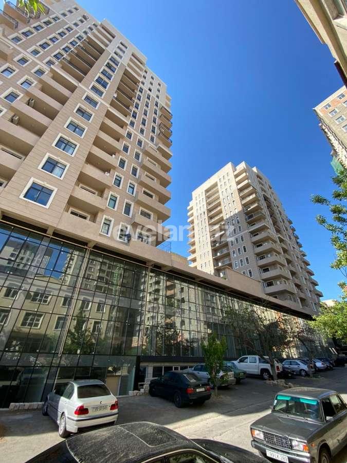 Satılır, yeni tikili, 3 otaqlı, 138 m², 28 may m.