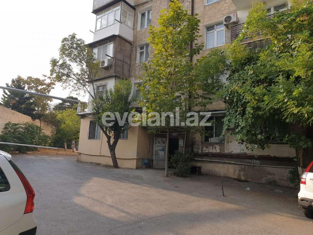 Rent, old building, 3 room, 65 m², Elmlar Akademiyası m.