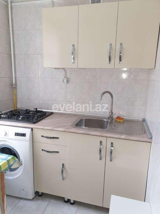 Rent, old building, 3 room, 65 m², Elmlar Akademiyası m.