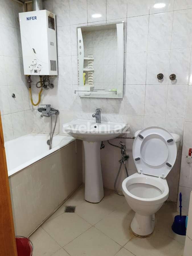 Rent, old building, 3 room, 65 m², Elmlar Akademiyası m.
