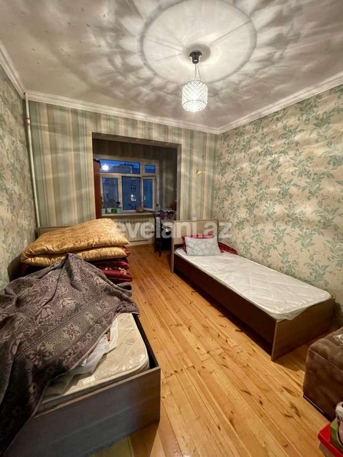 Satılır, köhnə tikili, 3 otaqlı, 80 m², Xalqlar Dostluğu m.